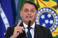 Bolsonaro sul vaccino Pfizer: "Se vi trasforma in caimani è colpa vostra"