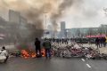 Proteste in Olanda contro il coprifuoco. La condanna del premier Mark Rutte: "Il lockdown non finirà mai"