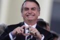 Facebook censura Bolsonaro: "I vaccini anti-covid fanno venire l'Aids"